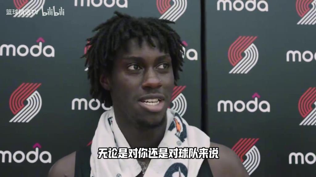 西索科谈杨瀚森：他太棒了！他的球商极高！他总是面带微笑！