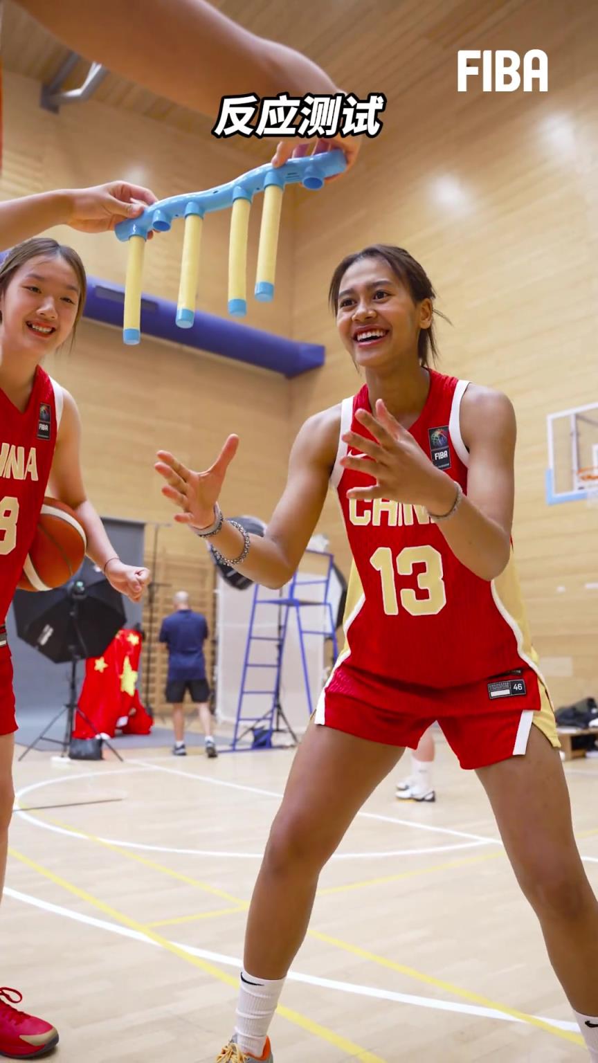 一起来看看中国U19女篮的姑娘们在反应测试的表现如何呢？