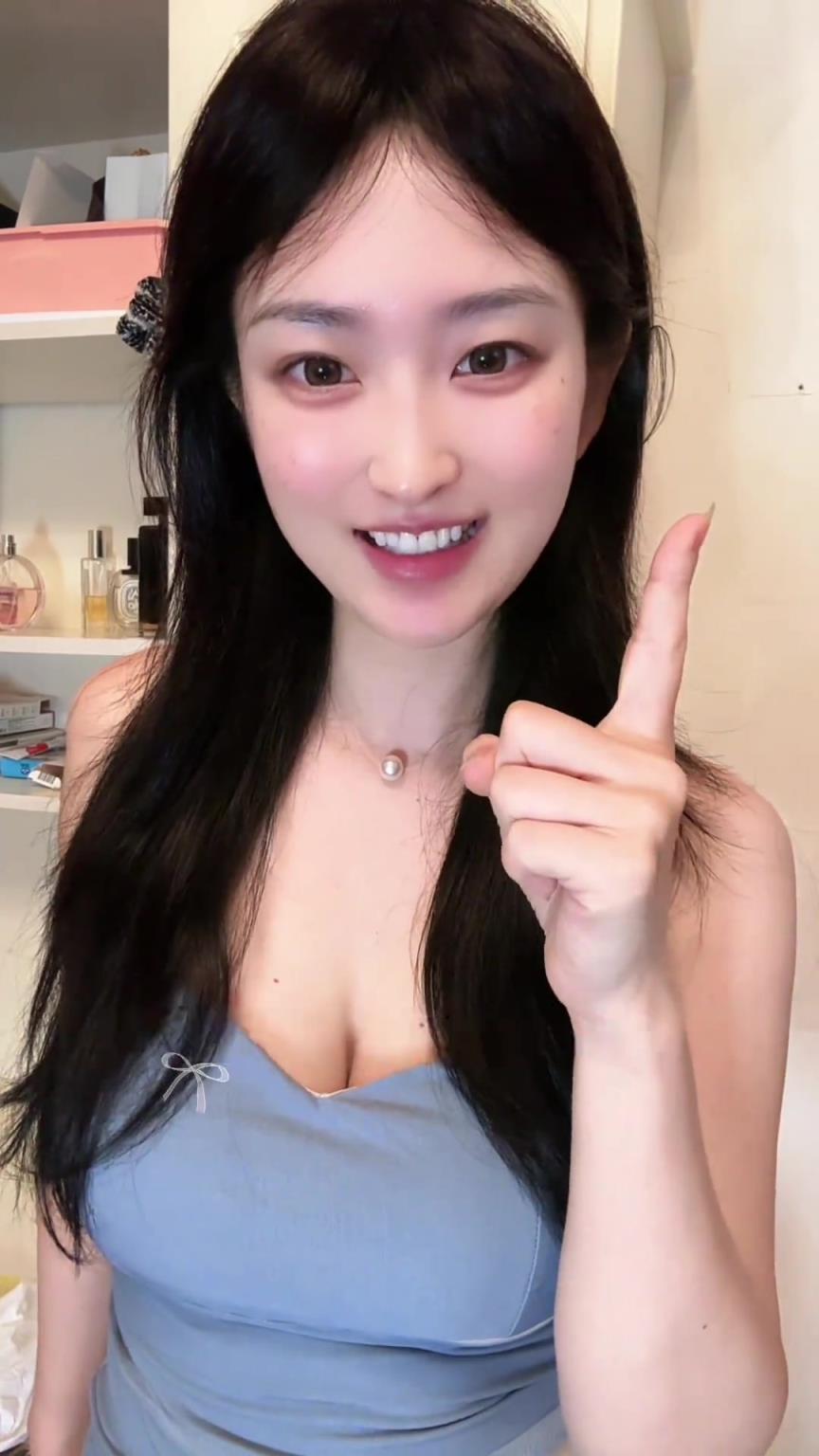 美女球迷评杨瀚森夏联首秀：助攻比篮板还多 我们真的是小约基奇